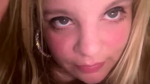 Lisa  online show from 03.11.25