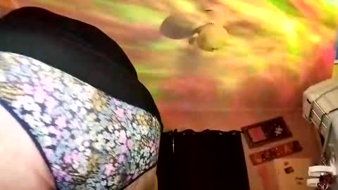 sweetlolajean online show from 11.26.25