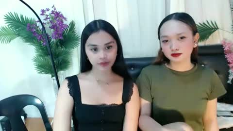 Snapshot of sweetlunarose chatting on 04.05.26 lilcherry online show from 04.05.26