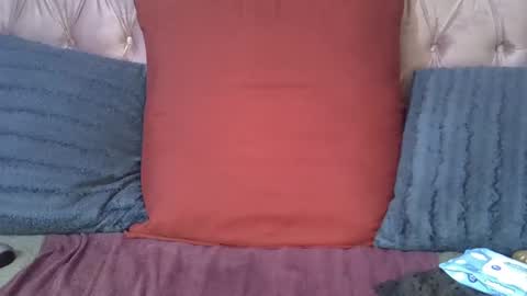 Snapshot of sweetmellowx1 chatting on 02.17.25 sweetmellowx1 online show from 02.17.25