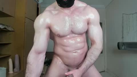 Snapshot of sweetmuscles_boy chatting on 05.11.26 Lorenzo online show from 05.11.26