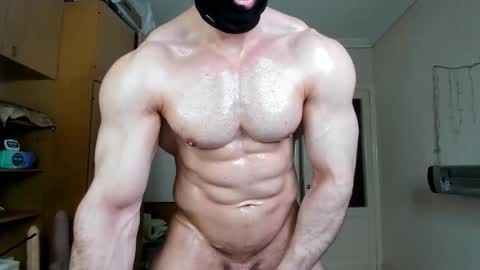 Snapshot of sweetmuscles_boy chatting on 05.24.26 Lorenzo online show from 05.24.26