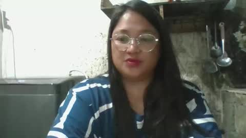 Snapshot of sweetnike chatting on 10.15.25 sweetnike online show from 10.15.25