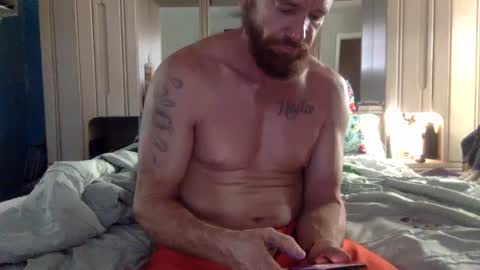 Snapshot of sweetnsexy95 chatting on 01.19.25 WeAim2PZzz online show from 01.19.25