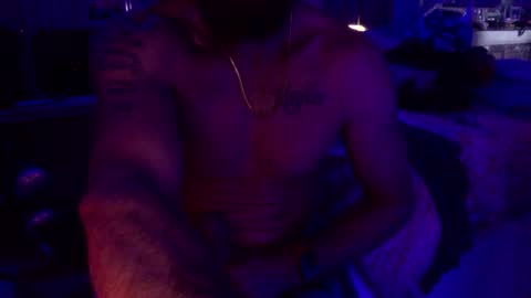 Snapshot of sweetnsexy95 chatting on 01.28.25 WeAim2PZzz online show from 01.28.25