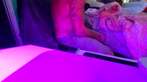 Snapshot of sweetnsexy95 chatting on 02.22.25 WeAim2PZzz online show from 02.22.25