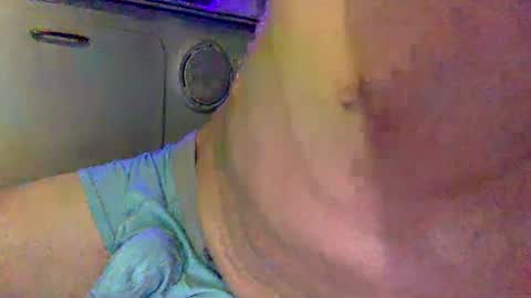 Snapshot of sweetnsexy95 chatting on 02.26.25 WeAim2PZzz online show from 02.26.25