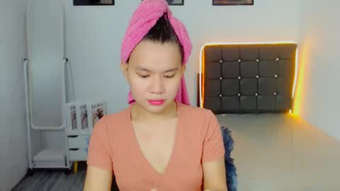 Snapshot of sweetnwildts chatting on 05.28.26 Ghena online show from 05.28.26