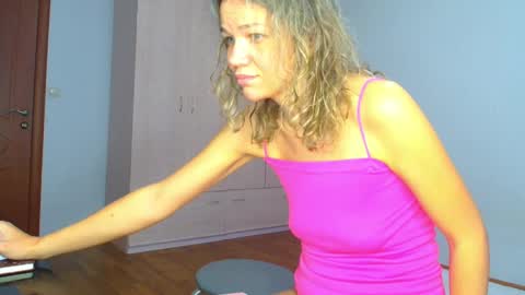 Veronica and Alex online show from 10.14.25