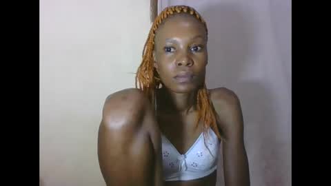 ESTHER online show from 02.04.26