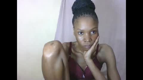 Snapshot of sweetpetite254 chatting on 05.19.26 ESTHER online show from 05.19.26
