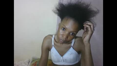 Snapshot of sweetpetite254 chatting on 05.31.26 ESTHER online show from 05.31.26