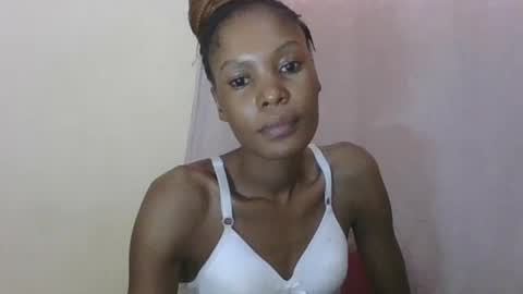 Snapshot of sweetpetite254 chatting on 06.27.26 ESTHER online show from 06.27.26