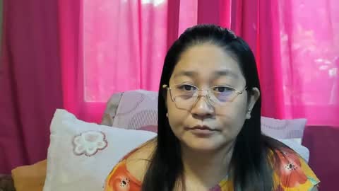 Snapshot of sweetpilipina88 chatting on 06.22.26 MIA online show from 06.22.26