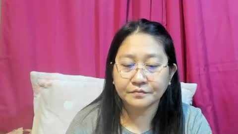 Snapshot of sweetpilipina88 chatting on 07.16.26 MIA online show from 07.16.26