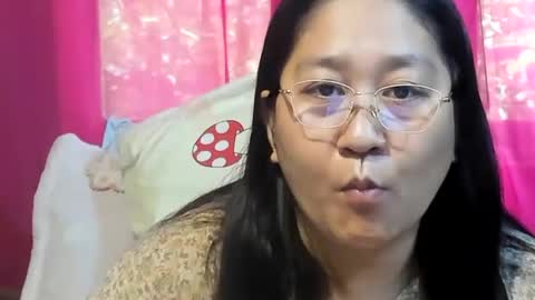 Snapshot of sweetpilipina88 chatting on 07.29.26 MIA online show from 07.29.26