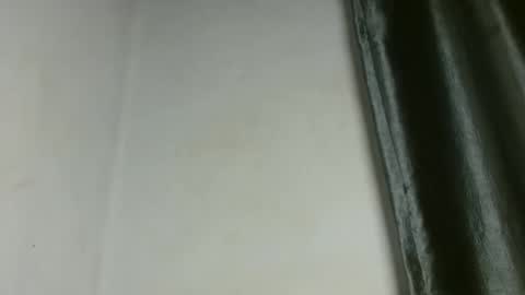 slim ivy online show from 04.11.26