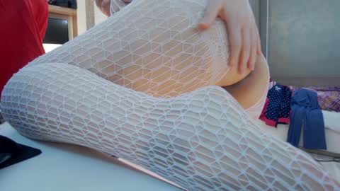 SweetRaisa online show from 02.05.25