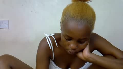 Snapshot of sweetrall chatting on 02.22.26 Lilly online show from 02.22.26