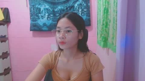 Mia online show from 06.22.26