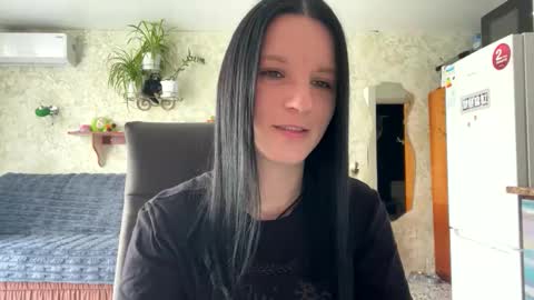Sweet Shy online show from 04.20.26