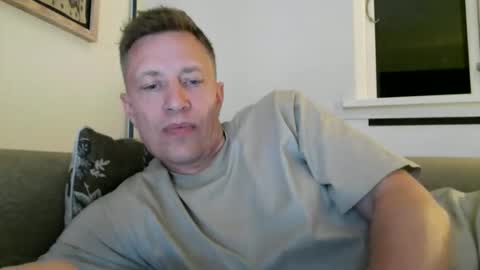 Snapshot of sweetsinner83 chatting on 05.15.26 sweetsinner83 online show from 05.15.26