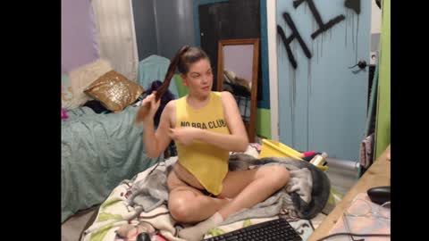 Snapshot of sweetsxx chatting on 01.09.25 SwEeTs online show from 01.09.25