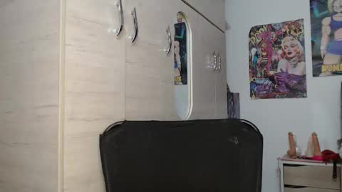 Snapshot of sweett_candy1 chatting on 11.22.25 sweett_candy1 online show from 11.22.25