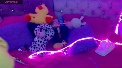 Snapshot of sweett_martina chatting on 02.05.25 martina online show from 02.05.25