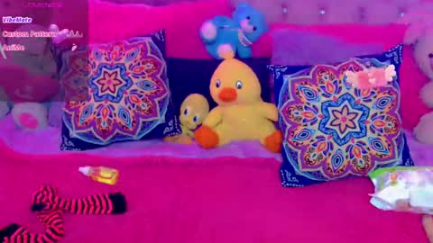 Snapshot of sweett_martina chatting on 02.14.25 martina online show from 02.14.25