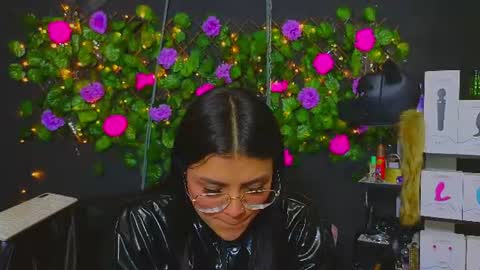 Molly -  INDEPENDENT MODEL online show from 07.18.26