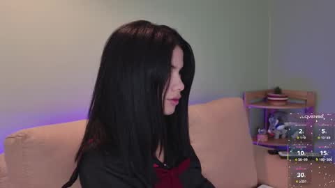    online show from 10.06.25