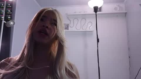 Snapshot of sweettener chatting on 07.11.26 You can call me your Princess online show from 07.11.26