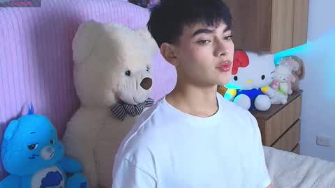 Neffer online show from 12.23.25