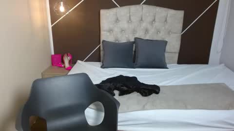 Scarlet online show from 09.18.25