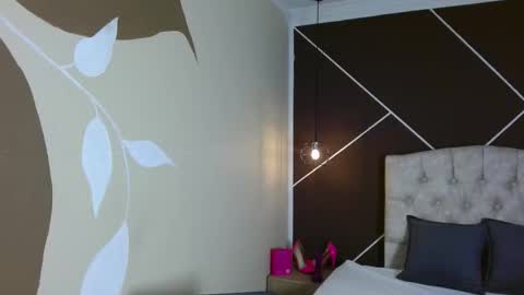 Scarlet online show from 09.19.25