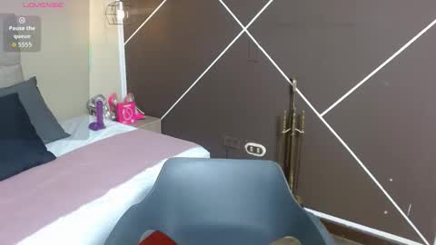 Scarlet online show from 10.08.25