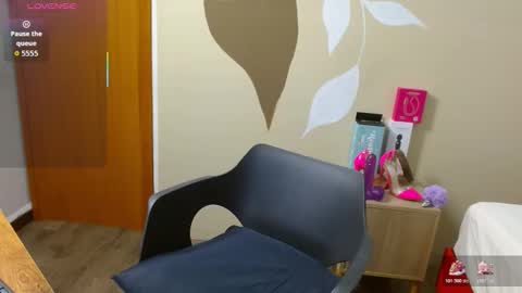 Scarlet online show from 11.22.25