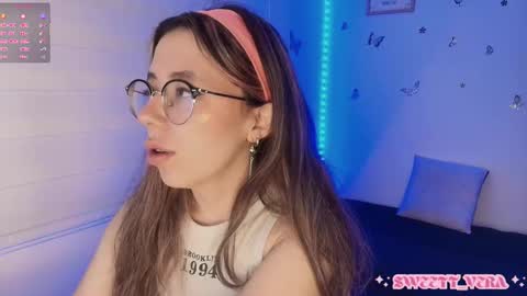 Veronica Independent Model online show from 10.06.25