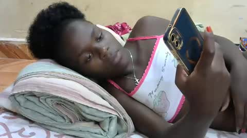 Snapshot of sweetvallerie chatting on 02.16.25 sweetvallerie online show from 02.16.25