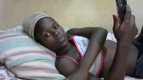 Snapshot of sweetvallerie chatting on 02.18.25 sweetvallerie online show from 02.18.25