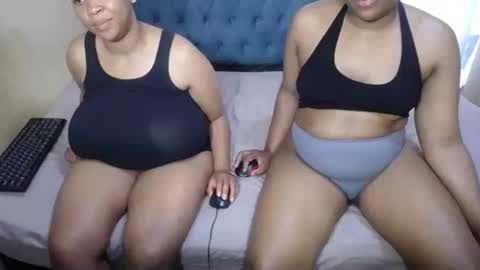 sweetwetebony2 online show from 11.17.25