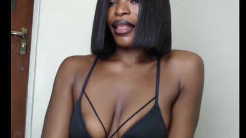 sweetxxboobsx online show from 10.14.25