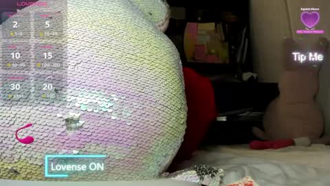 Mia online show from 04.10.26