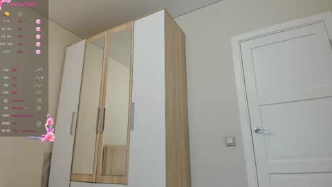 Vikky online show from 02.17.25