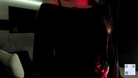 Bella . online show from 12.18.25