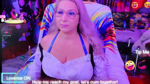 Lisa online show from 10.24.25