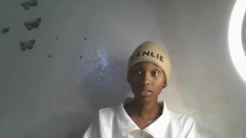 Snapshot of sweetypussy01 chatting on 10.15.25 sweetypussy01 online show from 10.15.25