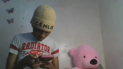 Snapshot of sweetypussy01 chatting on 11.09.25 sweetypussy01 online show from 11.09.25