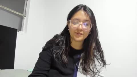 Snapshot of sweetyypeach chatting on 01.15.25 sweetyypeach online show from 01.15.25